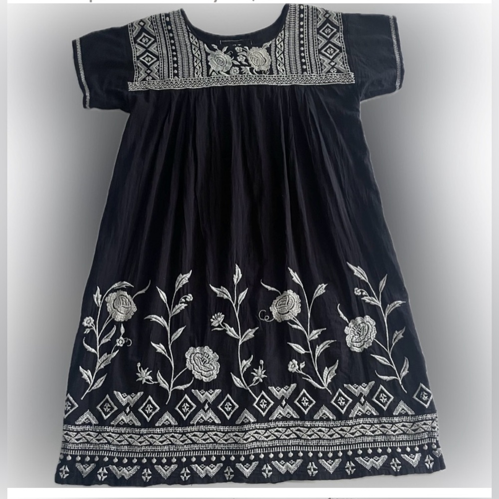 Johnny Was Embroidered Dress - Excellent Condition - Medium